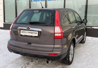 Подержанный автомобиль Honda CR-V 2012 года (5 фото)