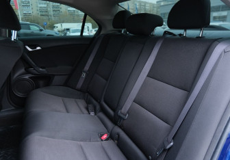 Подержанный автомобиль Honda Accord Sedan 2011 года (16 фото)