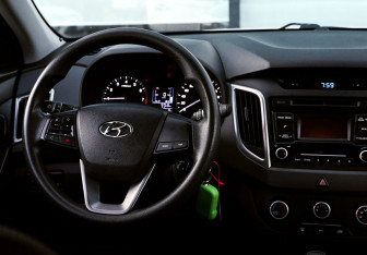 Подержанный автомобиль Hyundai Creta 2017 года (15 фото)
