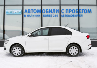 Подержанный автомобиль Skoda Rapid Liftback 2020 года (2 фото)