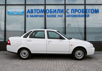 Подержанный автомобиль LADA (ВАЗ) Priora Sedan 2010 года (6 фото)