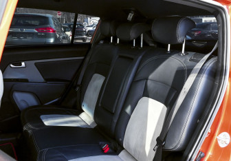 Подержанный автомобиль Kia Sportage 2014 года (15 фото)