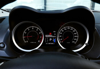 Подержанный автомобиль Mitsubishi Lancer Sedan 2013 года (9 фото)