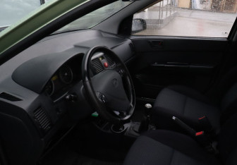 Подержанный автомобиль Hyundai Getz 2006 года (9 фото)