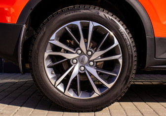 Подержанный автомобиль Geely Coolray 2020 года (22 фото)