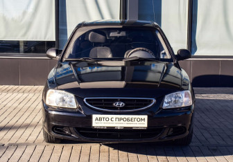 Подержанный автомобиль Hyundai Accent Sedan 2008 года (8 фото)