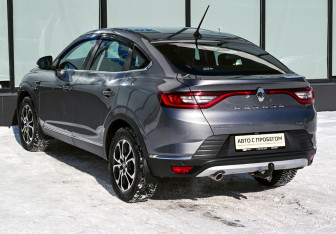 Подержанный автомобиль Renault Arkana 2019 года (3 фото)