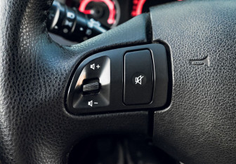 Подержанный автомобиль Kia Ceed Hatchback 2010 года (14 фото)