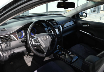 Подержанный автомобиль Toyota Camry Sedan 2015 года (15 фото)