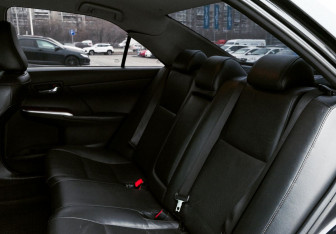 Подержанный автомобиль Toyota Camry Sedan 2013 года (17 фото)