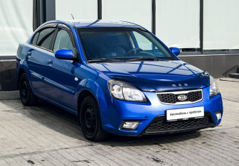 Подержанный автомобиль Kia Rio Sedan 2010 года (7 фото)