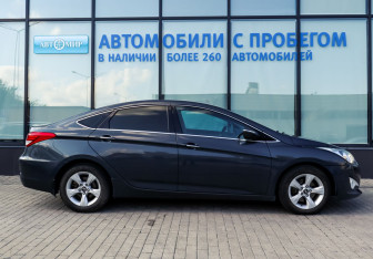 Подержанный автомобиль Hyundai i40 Sedan 2013 года (6 фото)