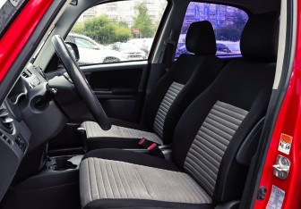Подержанный автомобиль Suzuki SX4 Hatchback 2010 года (9 фото)