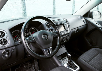 Подержанный автомобиль Volkswagen Tiguan 2016 года (16 фото)