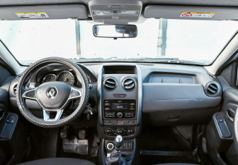 Подержанный автомобиль Renault Duster 2020 года (13 фото)