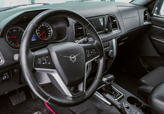 Подержанный автомобиль УАЗ Patriot 2021 года (10 фото)