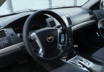 Подержанный автомобиль Chevrolet Epica 2010 года (9 фото)