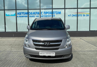 Подержанный автомобиль Hyundai Grand Starex 2012 года (8 фото)