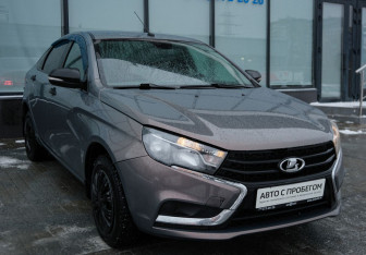 Подержанный автомобиль LADA (ВАЗ) Vesta Sedan 2016 года (7 фото)
