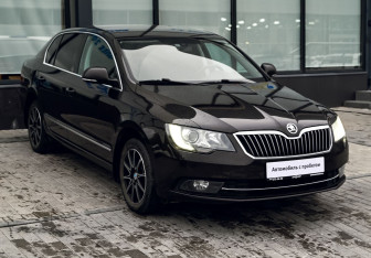 Подержанный автомобиль Skoda Superb Liftback 2013 года (7 фото)