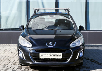 Подержанный автомобиль Peugeot 308 Hatchback 2011 года (8 фото)