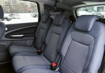 Подержанный автомобиль Ford S-MAX 2008 года (19 фото)