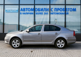 Подержанный автомобиль Skoda Octavia Liftback 2013 года (2 фото)