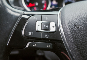 Подержанный автомобиль Volkswagen Tiguan 2019 года (13 фото)