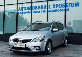 Подержанный автомобиль Kia Ceed Wagon 2010 года (1 фото)
