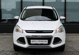 Подержанный автомобиль Ford Kuga 2014 года (8 фото)