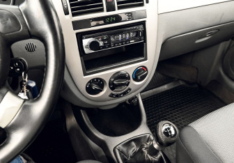 Подержанный автомобиль Chevrolet Lacetti Sedan 2011 года (9 фото)