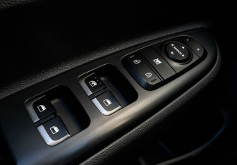 Подержанный автомобиль Kia Rio Hatchback 2018 года (18 фото)