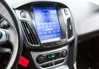 Подержанный автомобиль Ford Focus Sedan 2011 года (15 фото)