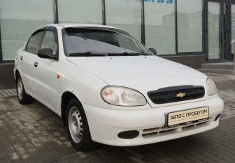 Подержанный автомобиль Chevrolet Lanos 2006 года (7 фото)