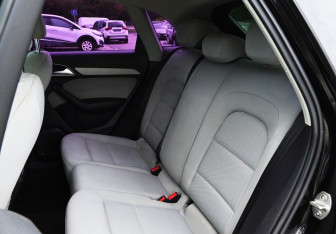 Подержанный автомобиль Audi Q3 2013 года (19 фото)