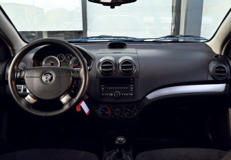 Подержанный автомобиль Ravon Nexia R3 2017 года (16 фото)