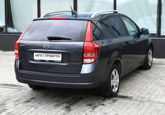 Подержанный автомобиль Kia Ceed Wagon 2010 года (5 фото)