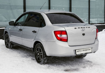 Подержанный автомобиль LADA (ВАЗ) Granta Sedan 2017 года (3 фото)