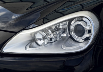 Подержанный автомобиль Porsche Cayenne 2007 года (35 фото)