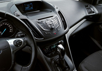 Подержанный автомобиль Ford Kuga 2013 года (9 фото)