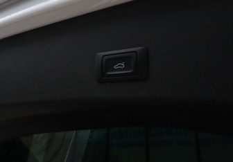 Подержанный автомобиль Audi A4 allroad 2013 года (22 фото)