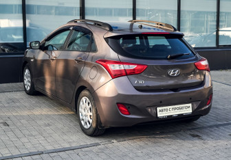 Подержанный автомобиль Hyundai i30 Hatchback 2014 года (3 фото)