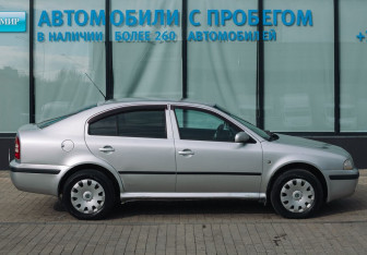 Подержанный автомобиль Skoda Octavia Liftback 2010 года (6 фото)