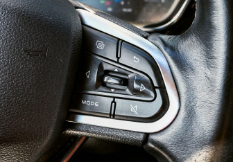Подержанный автомобиль Geely Atlas Pro 2023 года (13 фото)