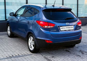 Подержанный автомобиль Hyundai ix35 2012 года (3 фото)