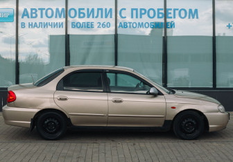 Подержанный автомобиль Kia Spectra Sedan 2007 года (6 фото)