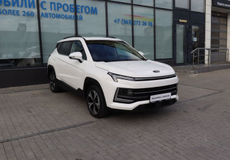 Подержанный автомобиль Москвич 3 2025 года (7 фото)