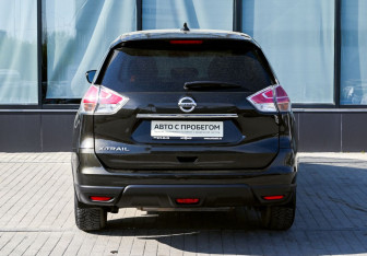 Подержанный автомобиль Nissan X-Trail 2017 года (4 фото)