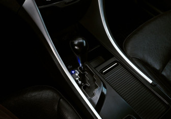 Подержанный автомобиль Hyundai Sonata 2010 года (11 фото)