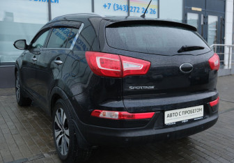 Подержанный автомобиль Kia Sportage 2013 года (3 фото)